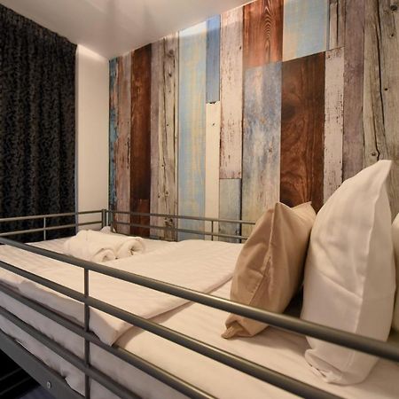 Discover Comfort: Charming & Spacious Apartment In The Old Town Bükreş Dış mekan fotoğraf