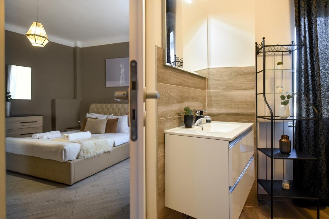 Discover Comfort: Charming & Spacious Apartment In The Old Town Bükreş Dış mekan fotoğraf